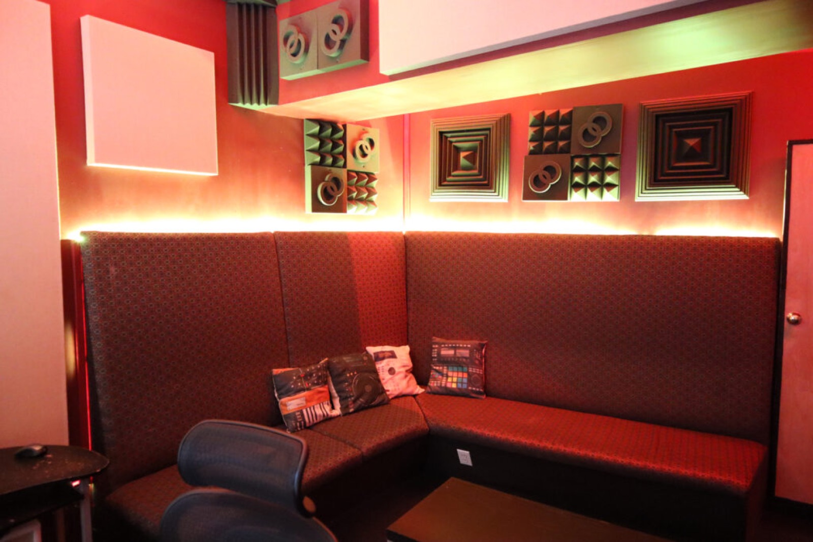 Solar Sound Studio behind the scenes